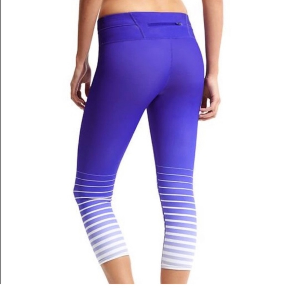 🆕ATHLETA "STRIPE FADE SONAR" CROP size medium